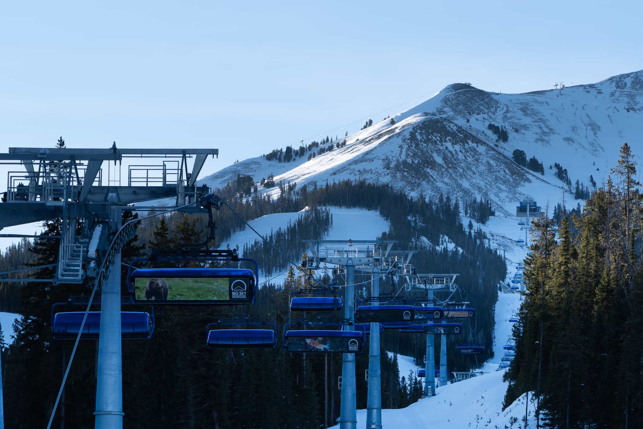 Madison 8, the world's longest 8-pack chairlift | Photo: Big Sky Resort