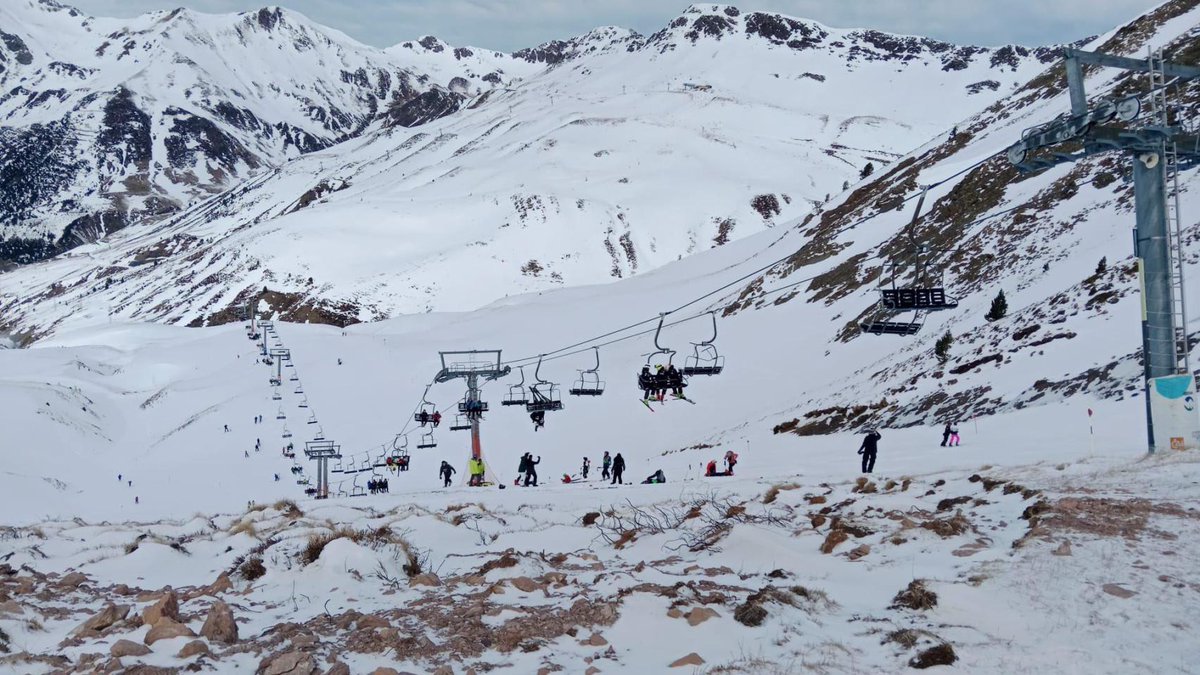 Dozens Injured—At Least 9 Crucial—As Ski Raise Collapses in Astún Resort, Spain