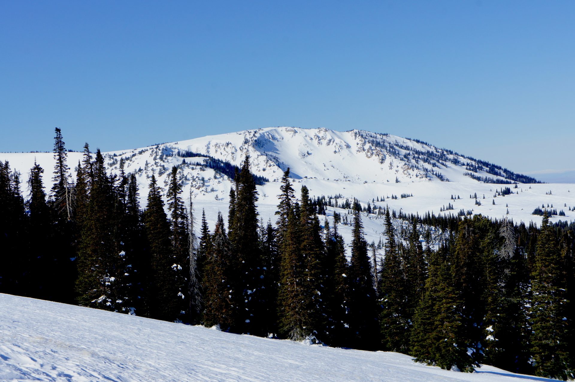 view of neighboring mountain