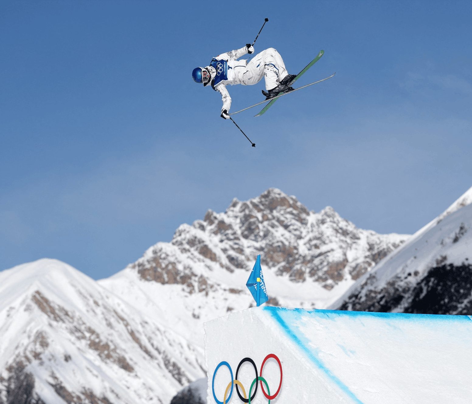 [OLYMPICS] Eileen Gu Qualifies for Women's Freeskiing Slopestyle Finals in 2nd Place, Avery Krumme in 4th - SnowBrains
