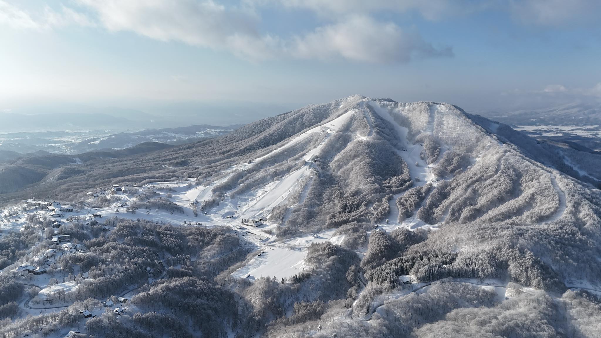 Rare Full-Depth Avalanche Strikes Inbounds "Powder Line" & Injures 4 at Japan's Madarao Kogen Ski Resort - SnowBrains