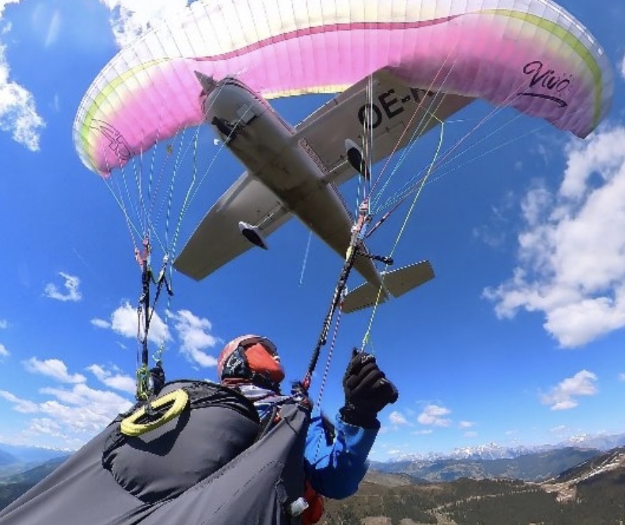 Paraglider Survives Mid-Air Collision With Plane Above Zell am See, Austria